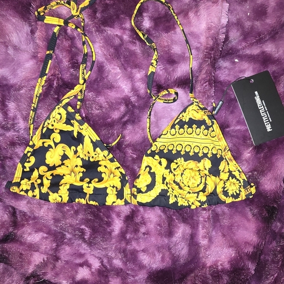 Pretty Little Thing Black Chain Print Triangle Bikini Top NWT Size 10 - Picture 2 of 5